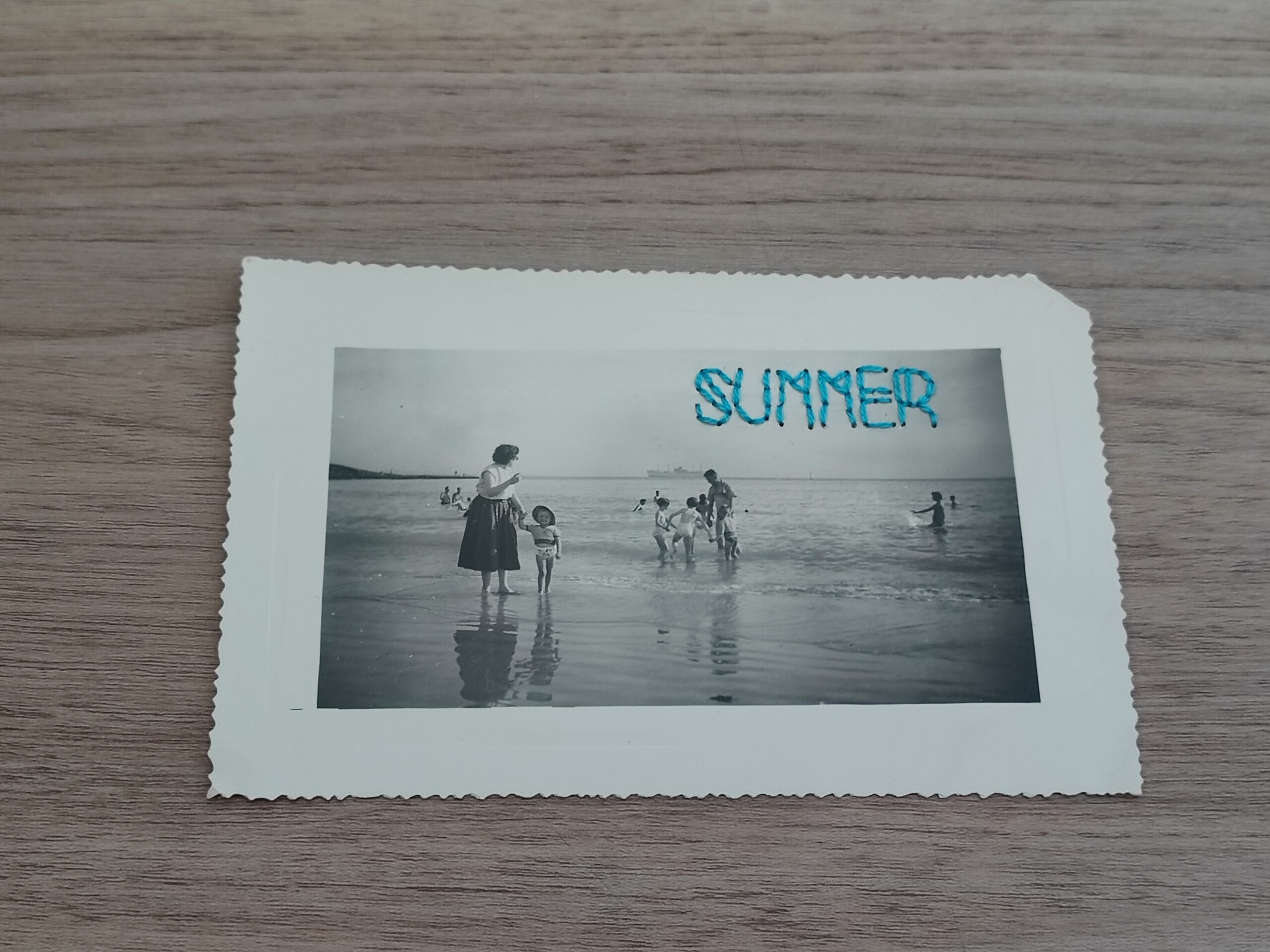 Broderie sur photographie en noir et blanc "Summer#1"